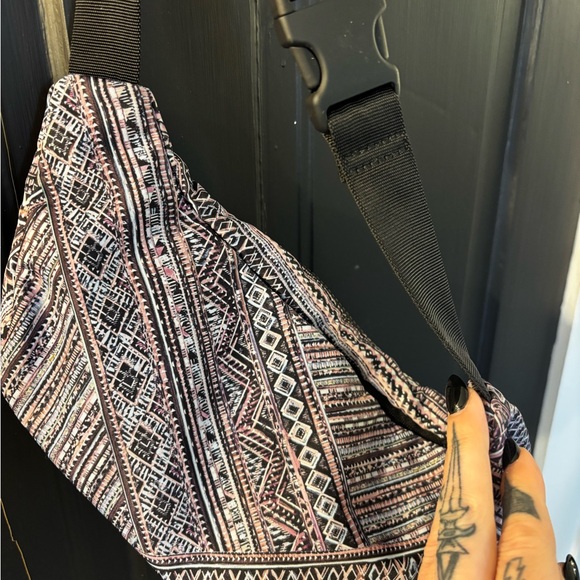 Lululemon Belt bag - Picture 2 of 3